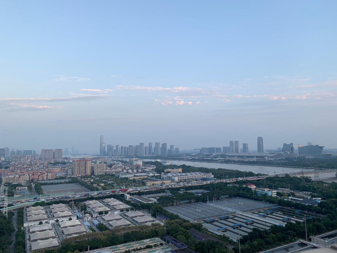 Royal Star Apartment Guangzhou Exteriör bild